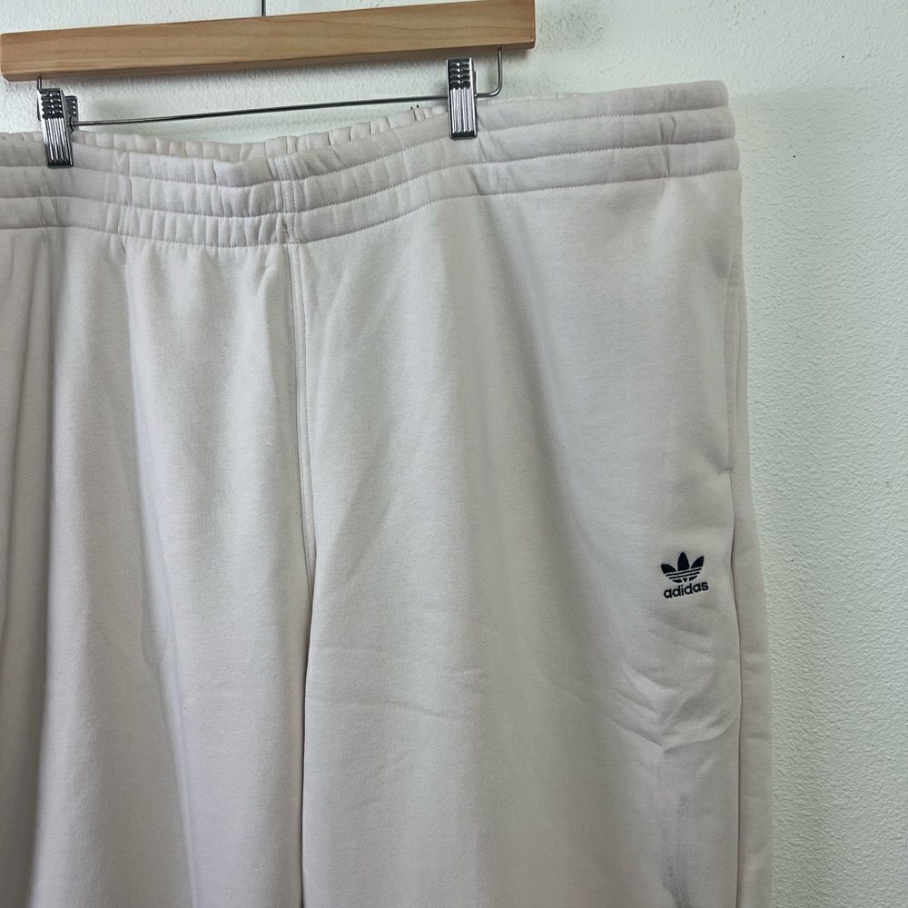 Adidas ESSENTIALS FLEECE JOGGERS (PLUS SIZE) - Picture 5 of 11